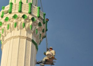 Ekmek Parasını Böyle Kazanıyor
