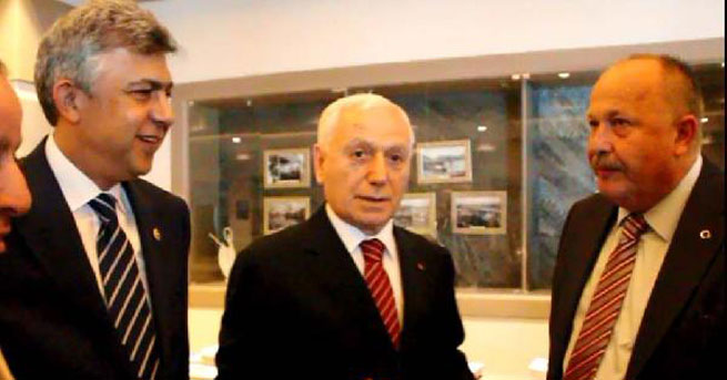 Haberal'dan Vali Protestosu