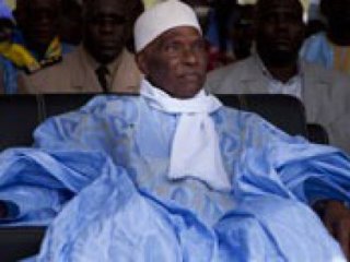 Eski Cumhurbaşkanı Fransa'ya Döndü