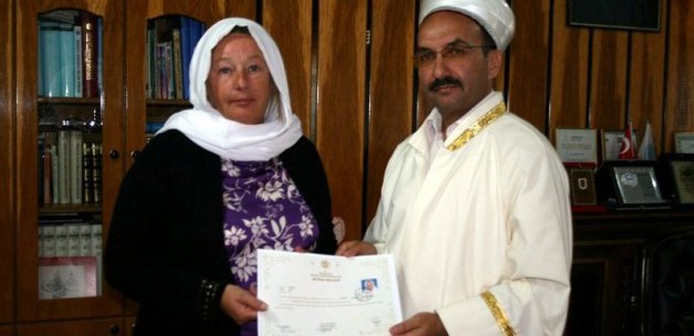 Kuran'dan Etkilenip Müslüman Oldu