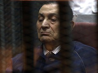 Mübarek'in Davası Ertelendi