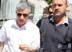 Rektör Akınoğlu tutuksuz yargılanacak