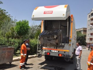 Siirt Sokaklarını Uzaylılar Mı Kirletiyor Afişi