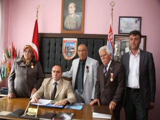Vali İpek'e Suç Duyurusu