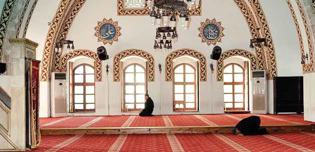 Ortaköy Camii 3 Yıl Sonra İbadete Açıldı