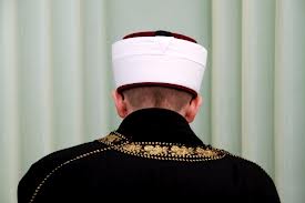 İmam Müezzini Hastanelik Etti
