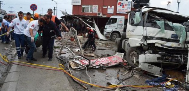 TIR, Ortalığı Savaş Alanına Çevirdi