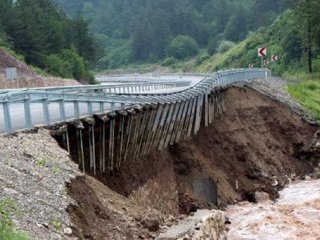 Bolu-Zonguldak Yolu Ulaşıma Kapandı