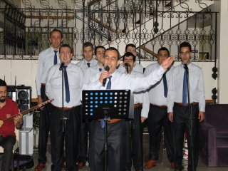 Engelliler Yaşlılar İçin Söyledi