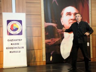 Sunay Akın, Gaziantep'te Sevenleriyle Buluştu