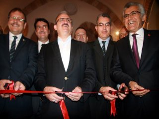 İletişim Temalı Pullar Sergisi