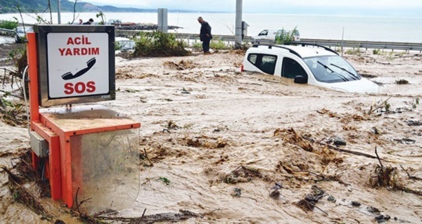 Türkiye Sular Altında!