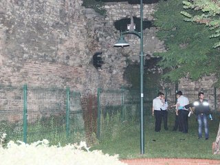 Yanmış Halde Bir Kız Çocuğu Cesedi Bulundu