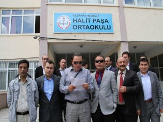 Okul Müdürüne Darp İddiası