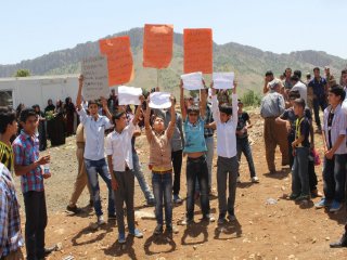 Hakkari Ve Erbil Valileri Sınırda Bir Araya Geldi