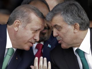 "Çankaya'da Erdoğan Başbakanlık'ta Gül"