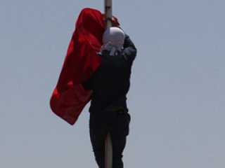 Bayrak Soruşturmasında 4 Kişi Serbest