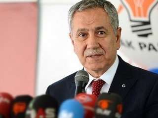 Arınç’tan Bayrak İndirme Açıklaması