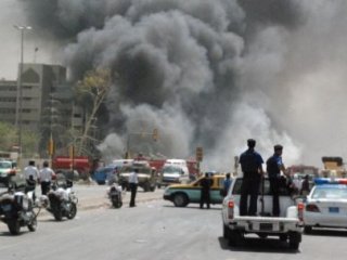 Irak IŞİD'ı Bombalamaya Başladı!