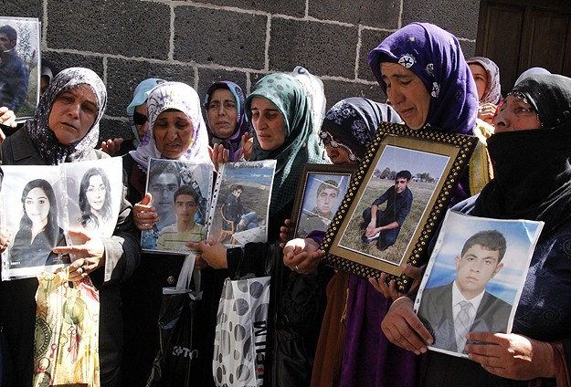 Zulümle Götürülen Çocuklarımızı İstiyoruz