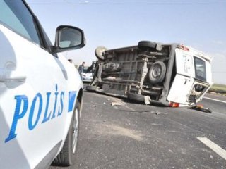 Şanlıurfa'da Minibüs Devrildi: 9 Yaralı