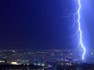 Ankara'da Şimşekler Çaktı!