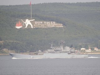 Rus Askeri Gemileri Çanakkale Boğazı'ndan Geçti