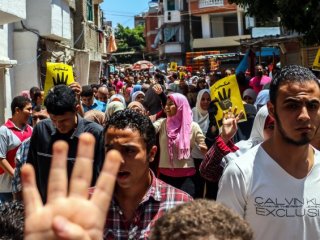 Sisi'yi Şokta! Halk Sokaklarda...