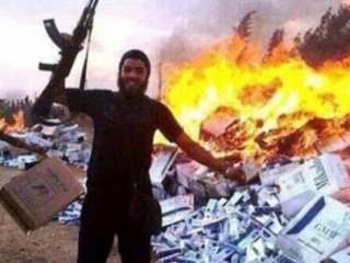 IŞİD'den Sigara Gösterisi!