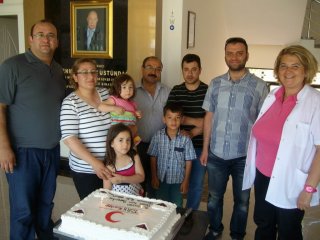 Kan Bağışçılarına Madalya Ve Plaket Verildi