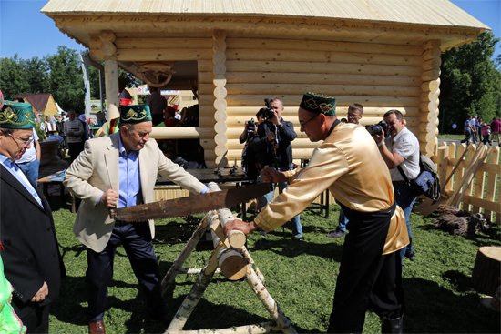 Kadir Topbaş'a Tataristan'da Sevgi Seli