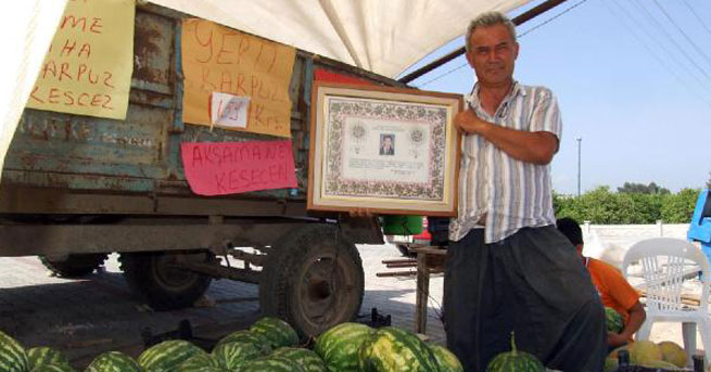 Avukatlığı Bıraktı Karpuz Satıyor