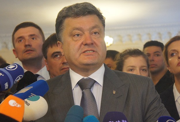 Poroşenko'dan "Ateşkes" Uyarısı