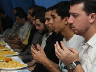 Dünya Ülkeleri Ramazan'a Hangi Gün Girecek?