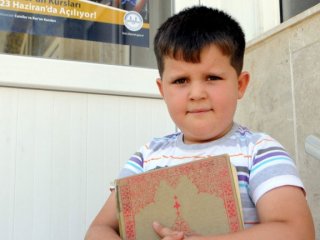 Okuma Yazma Öğrenmeden Kur'an-ı Kerim Öğrendi