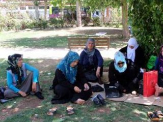 Diyarbakır'da Annelerin Eylemi Sürüyor