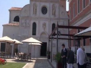 Müslümanlara İbadet Engeli