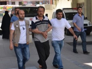 Bayrak İndiren Hain Adliye'de