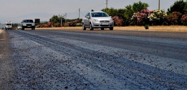 Sıcak Hava Asfalt Eritti