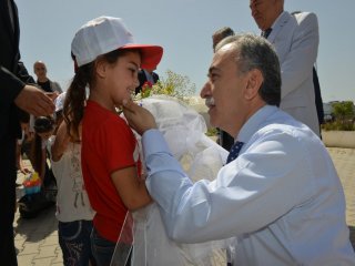 Suriyeli Çocuklara "Büyük" Sevgi