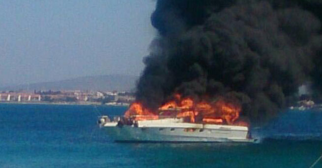 Motoryat Alev Alev Yandı