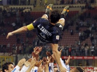 Zanetti'ye Büyük Vefa!