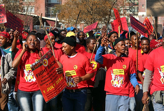 220 Bin Metal İşçisi Greve Gitti