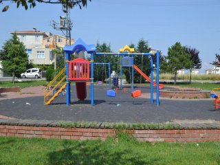 Sıcak Havada Parklar Boş Kaldı