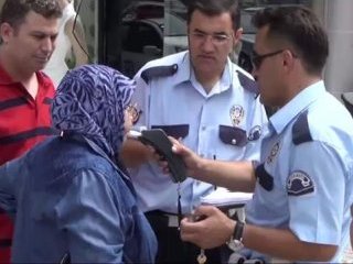 Hacı Teyzeye Alkol Testi