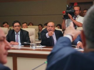 Açılım Yasa Tasarısı Görüşmeleri Gergin Başladı