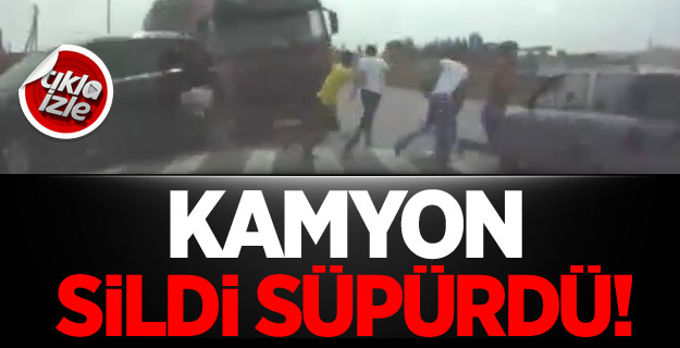Kamyon Sildi Süpürdü!