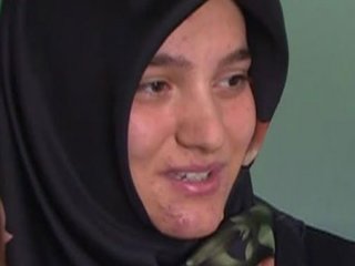 İşte Erdoğan'a Bilezik Veren Kız Çocuğu