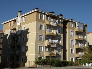 Ev Almak Ömre Bedel!