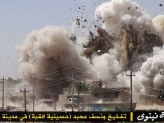 IŞİD Camileri Havaya Uçurdu